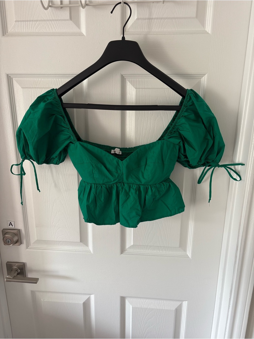 Olivaceous Emerald Puff-Sleeve Peplum Crop Top Size M
